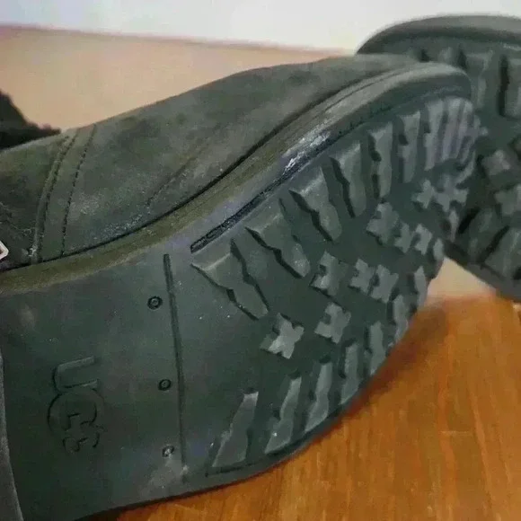 UGG AUSTRIALIA size 9 - Picture 8 of 8